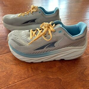 Women’s Altra Via Olympus Running Shoes